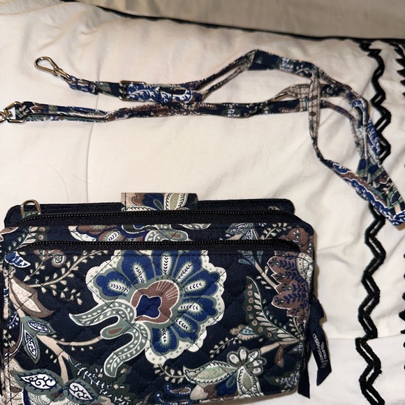 vera bradley wallet/crossbody - Picture 3 of 8
